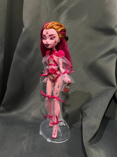 Ooak monster high - boudoir, gigi