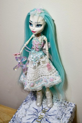 Ooak monster high - monster, skelita