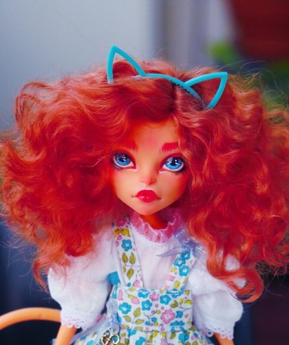 Puppe ooak repaint - ooak,